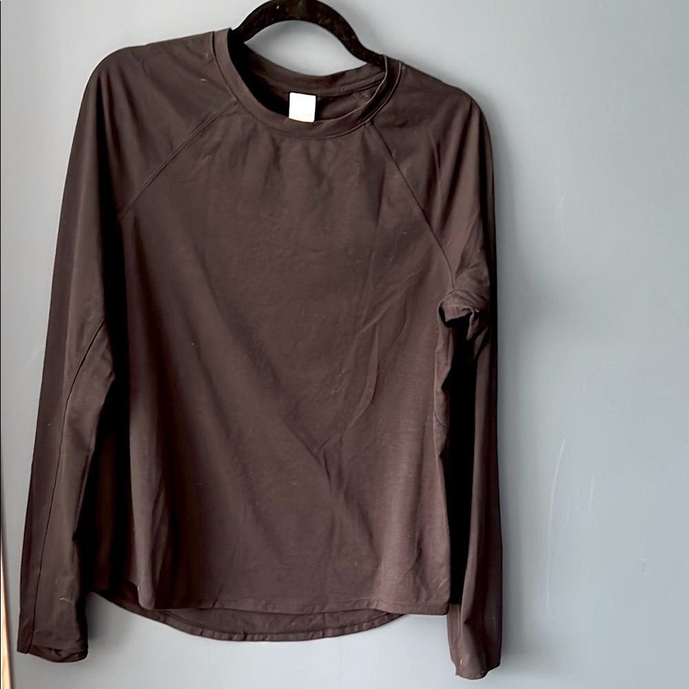 NWOT Lolë Performance Wool Long Sleeve Top